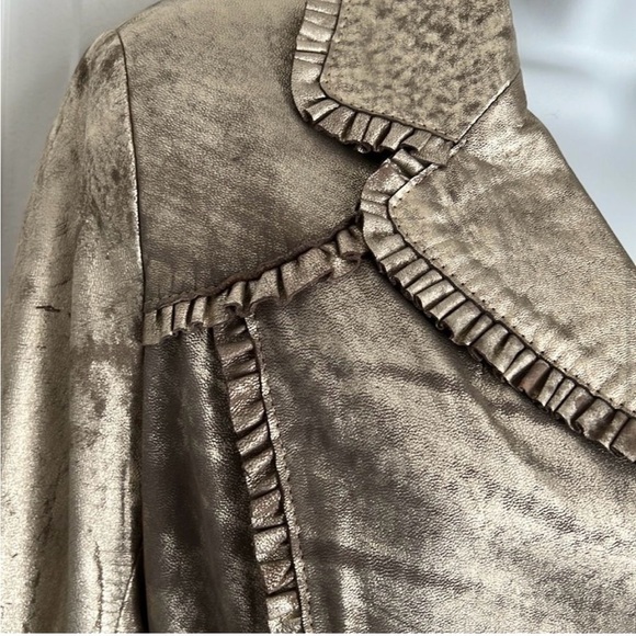 Amorimiei Milan Distressed Gold Leather Blazer with ruffle details, Size 10 - Picture 4 of 15